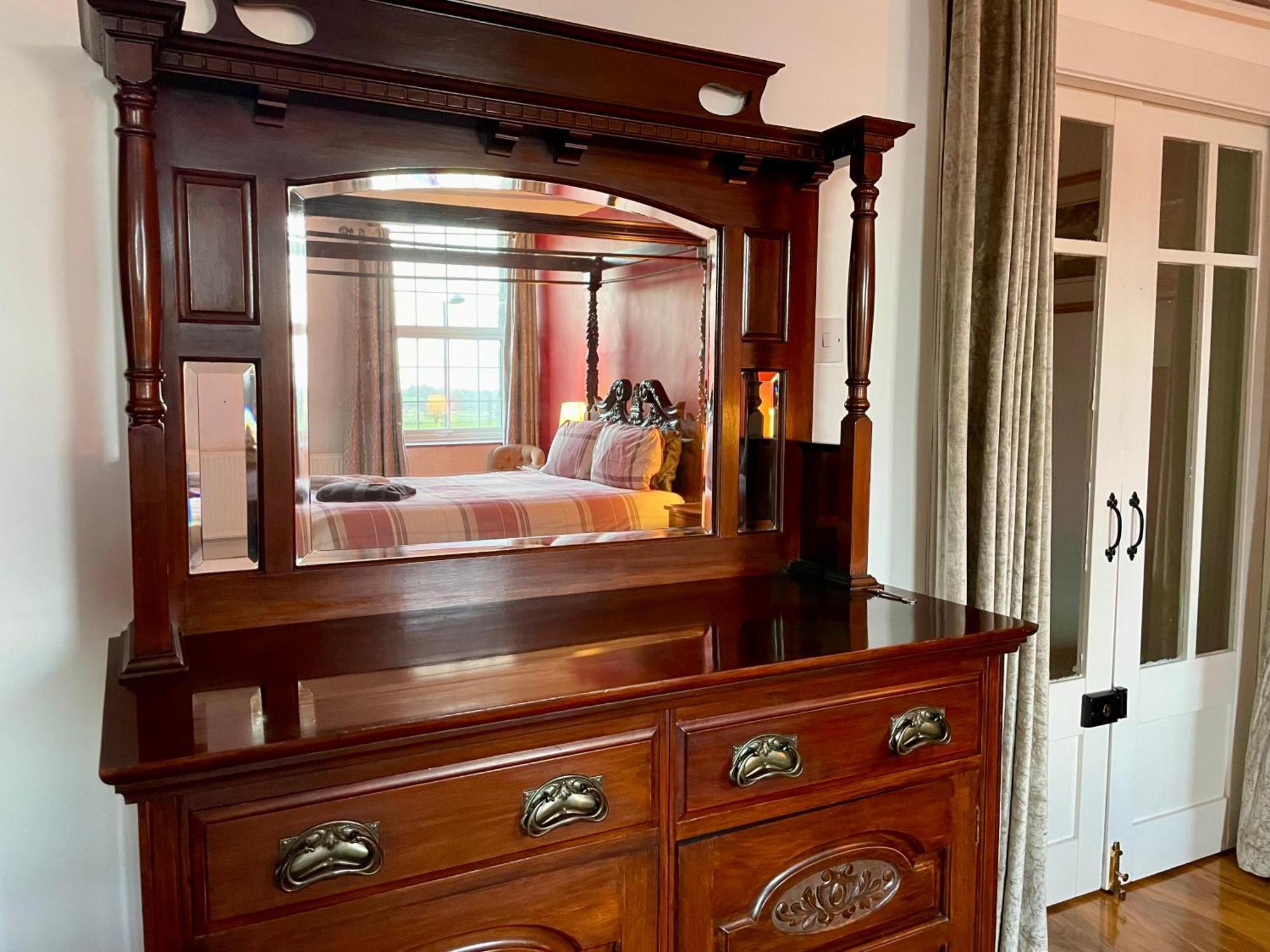 Spacious 3 Bedroom Garden Apartment In Snowdonia National Park Garndolbenmaen Eksteriør bilde